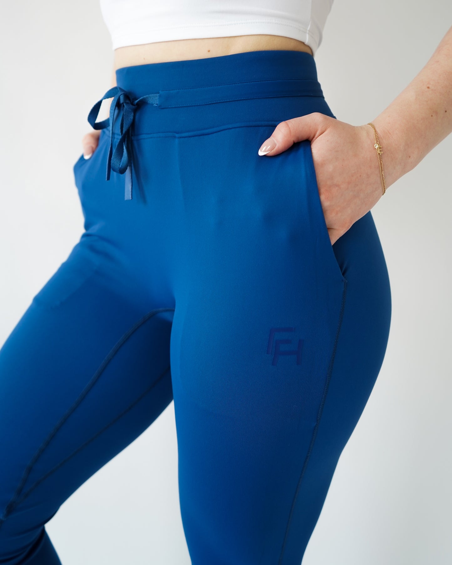 ELEVATE JOGGERS - Azure