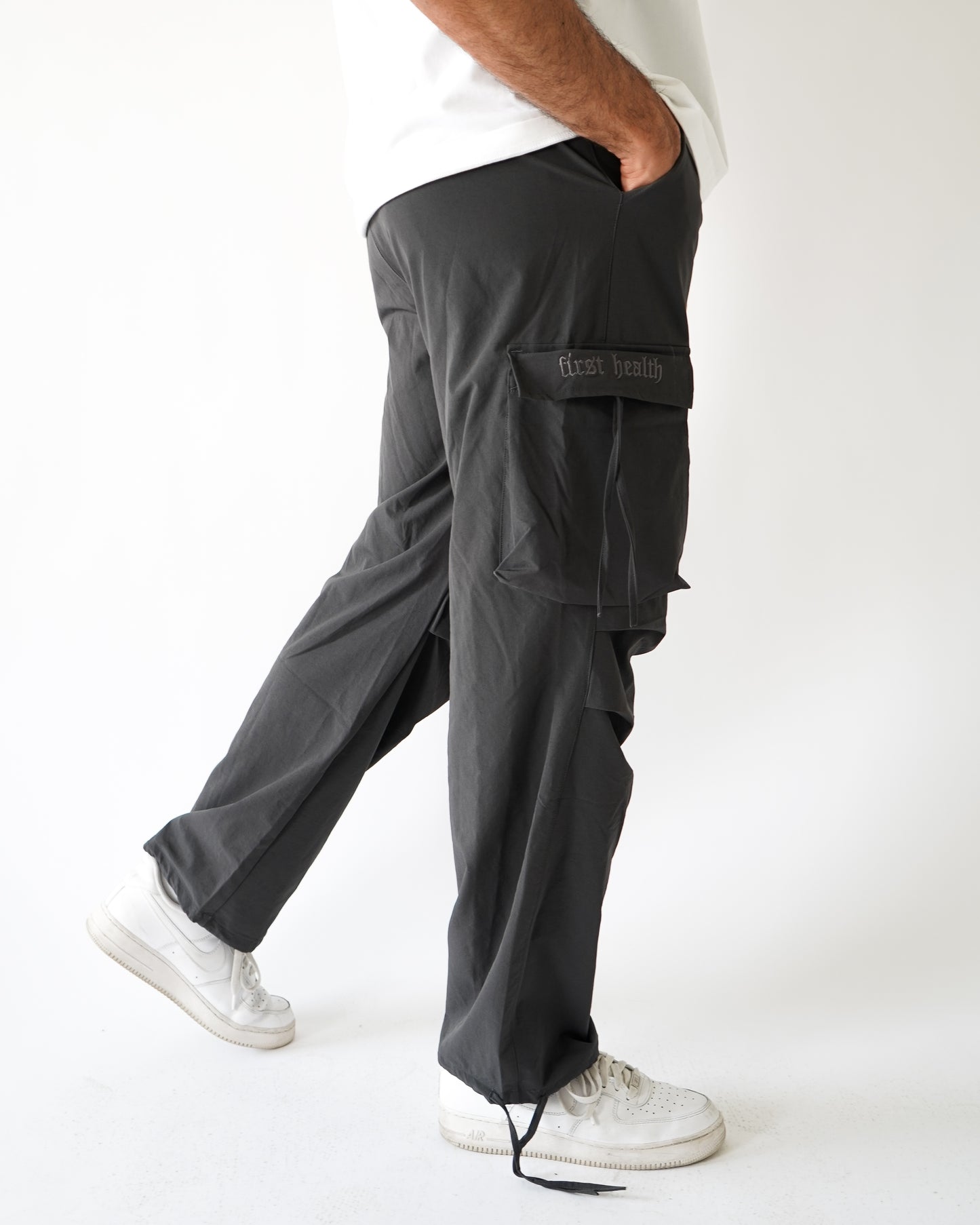 PARACHUTE CARGO JOGGERS - Shark