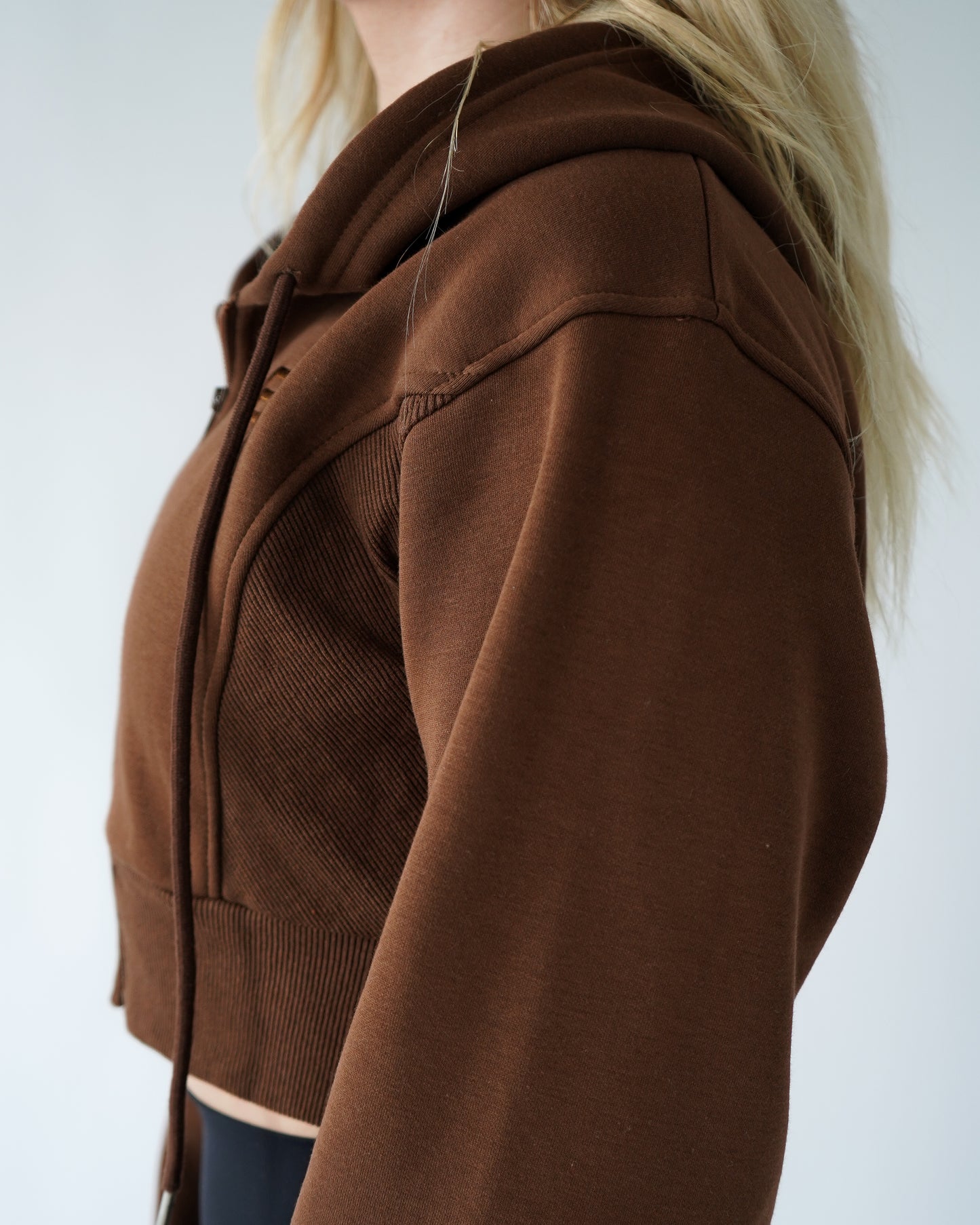 LOUNGE CROPPED ZIP-UP HOODIE - Brownie