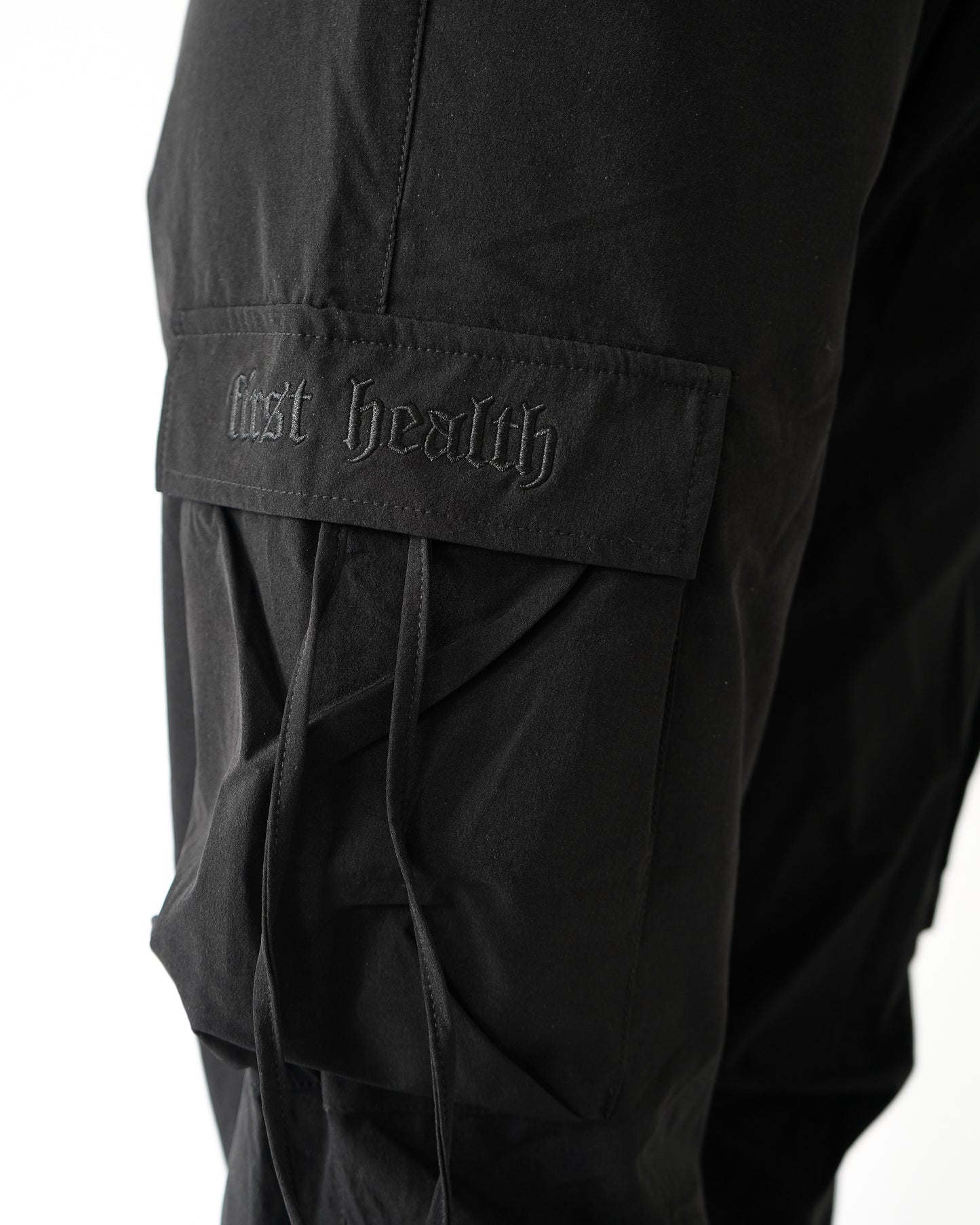 PARACHUTE CARGO JOGGERS - Black