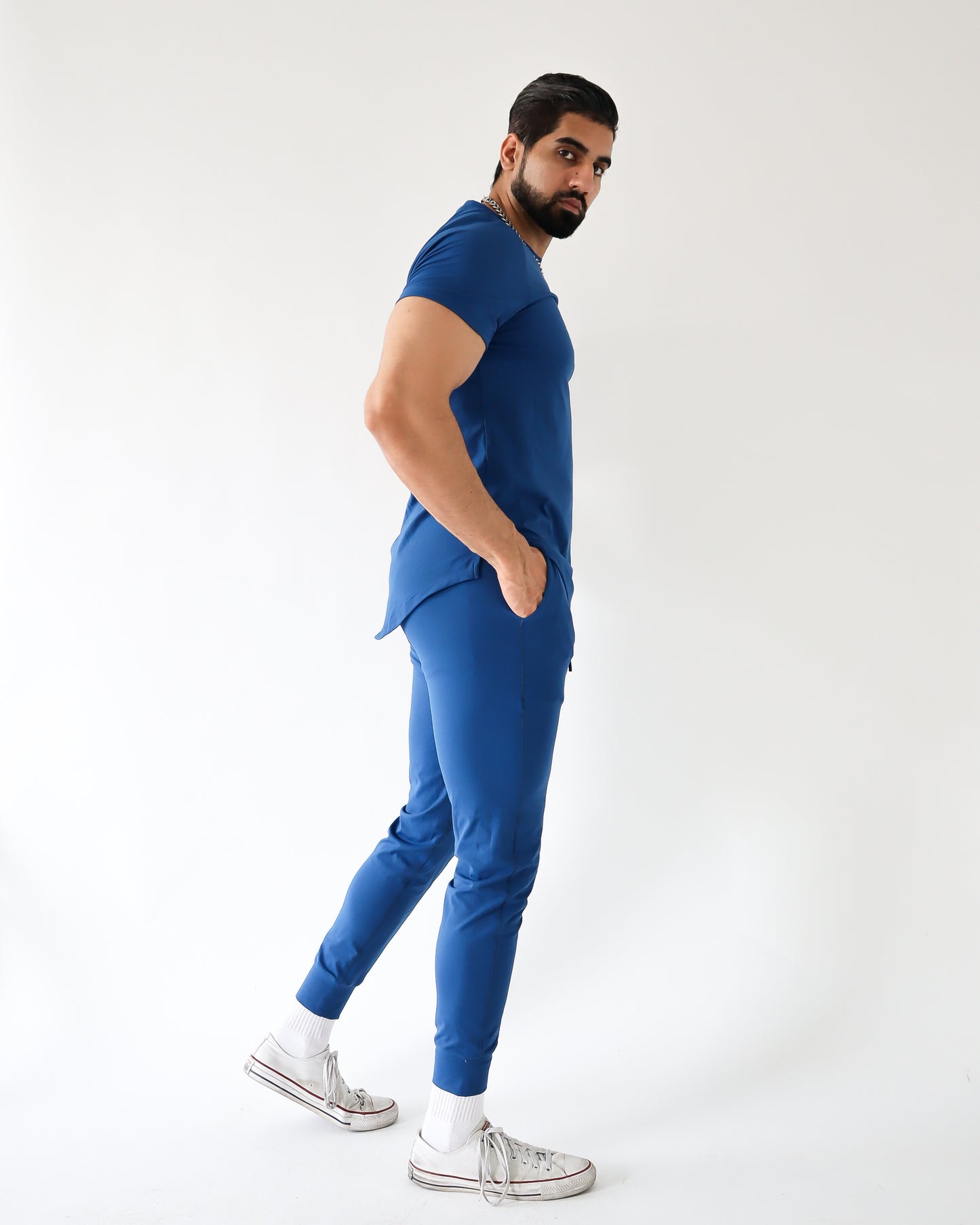 ELEVATE JOGGERS - Azure