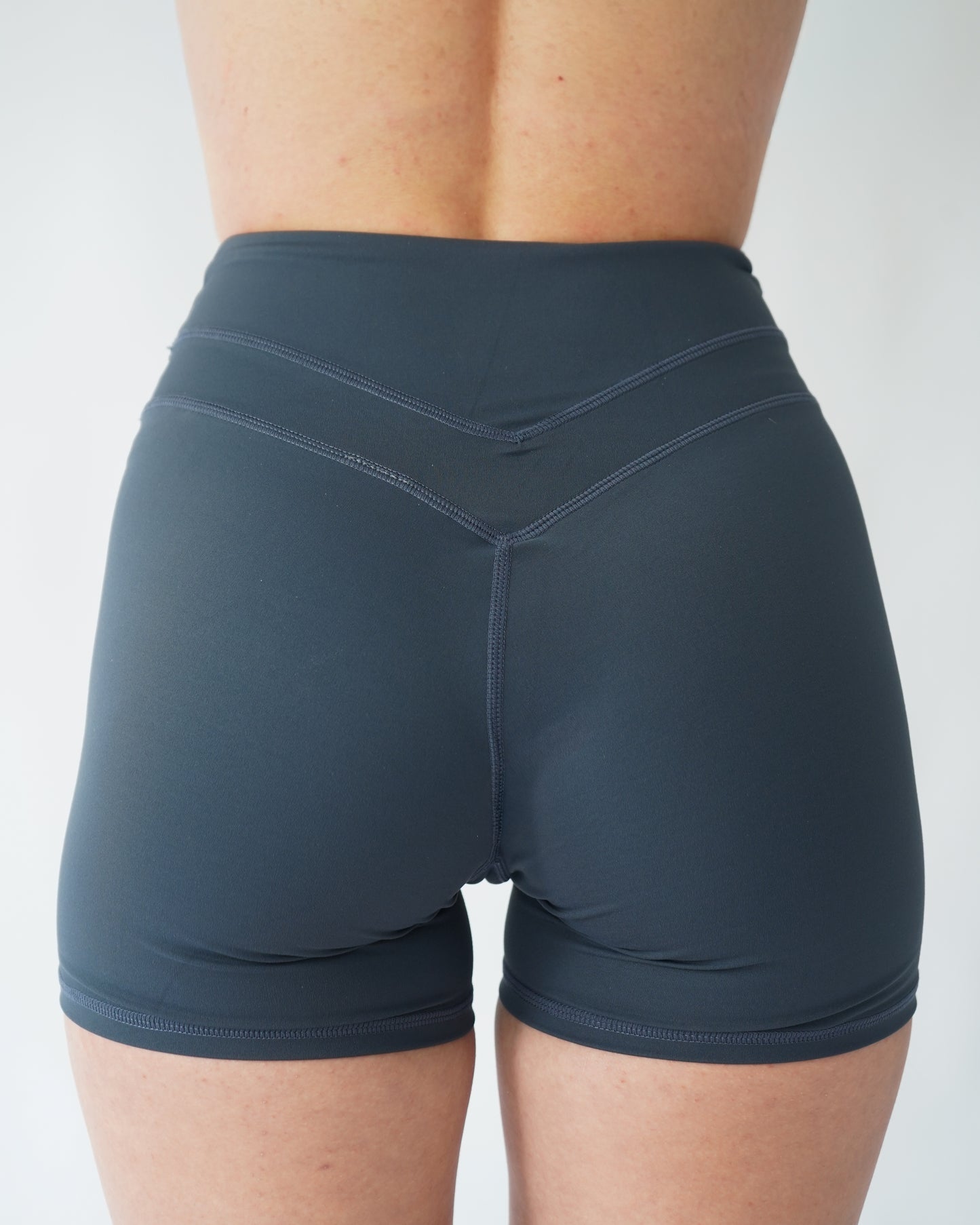 Effortless Shorts 4.5" - Stone