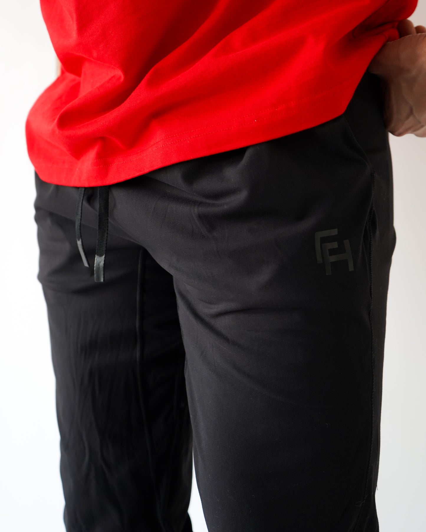 ELEVATE JOGGERS - Panther