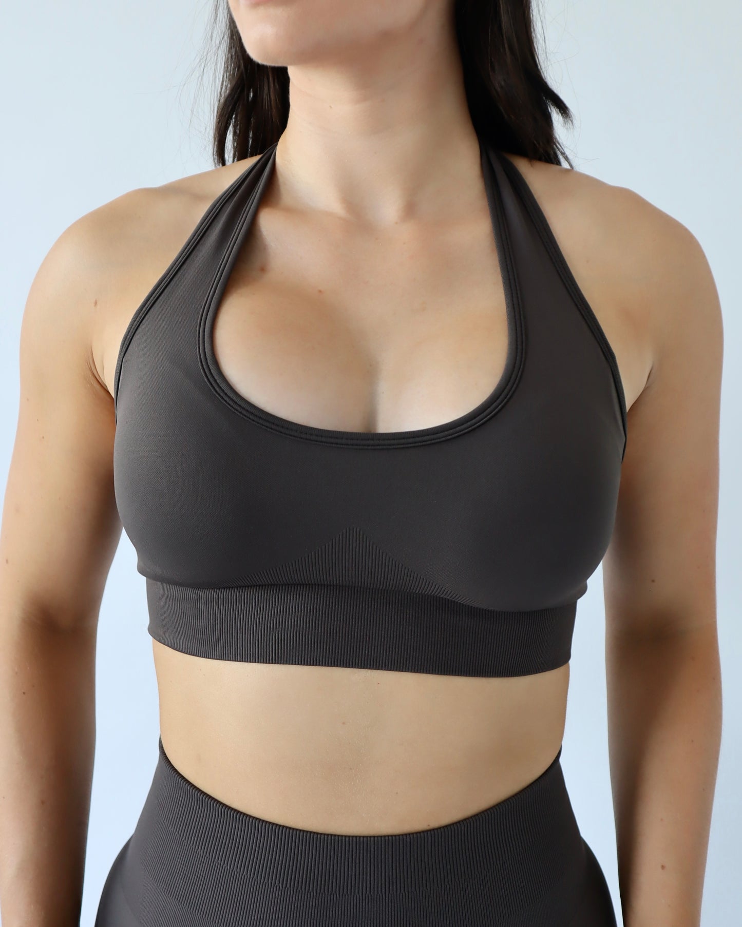 ENHANCE HALTER TOP - Espresso