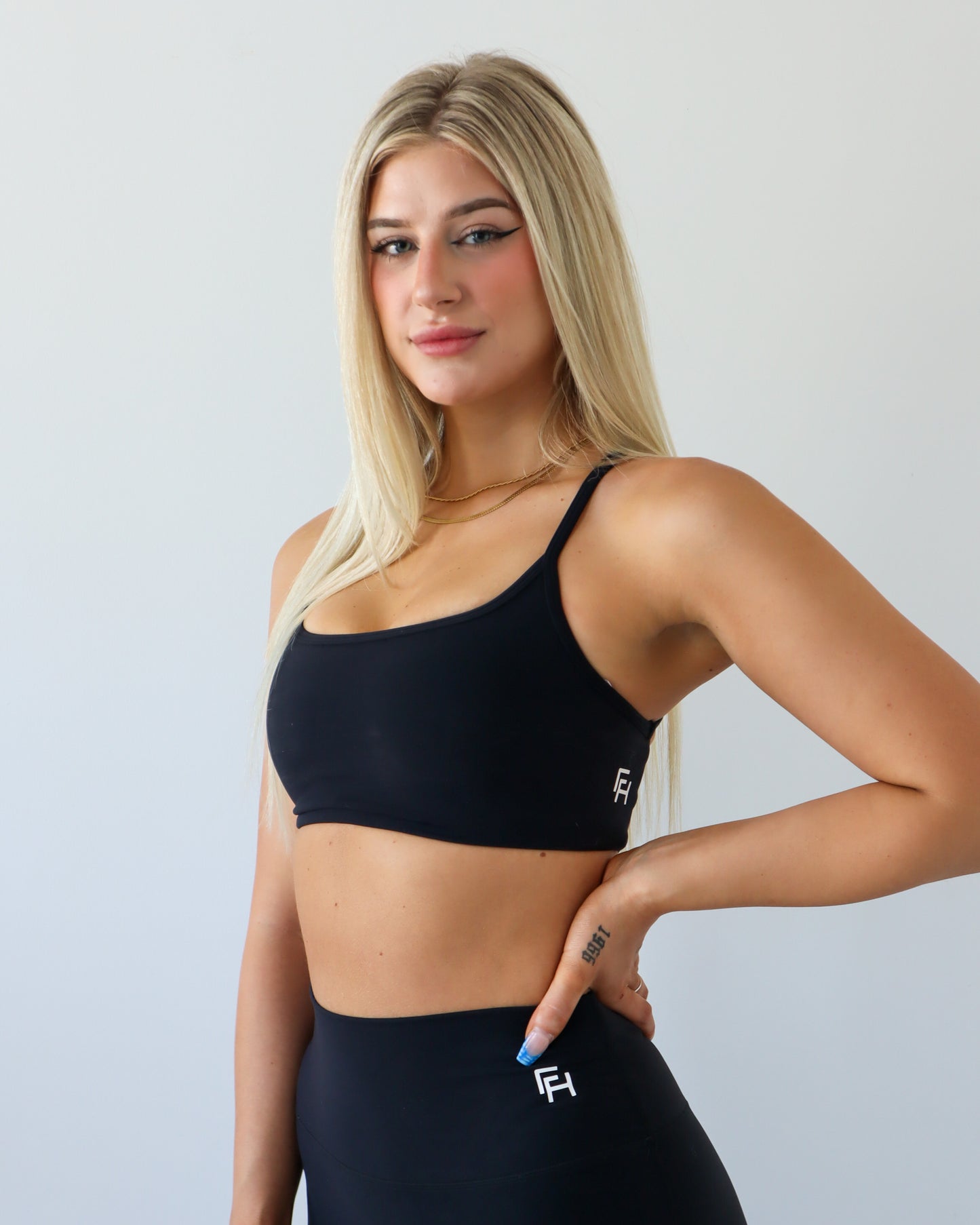 CORE SPORTS BRA - Black