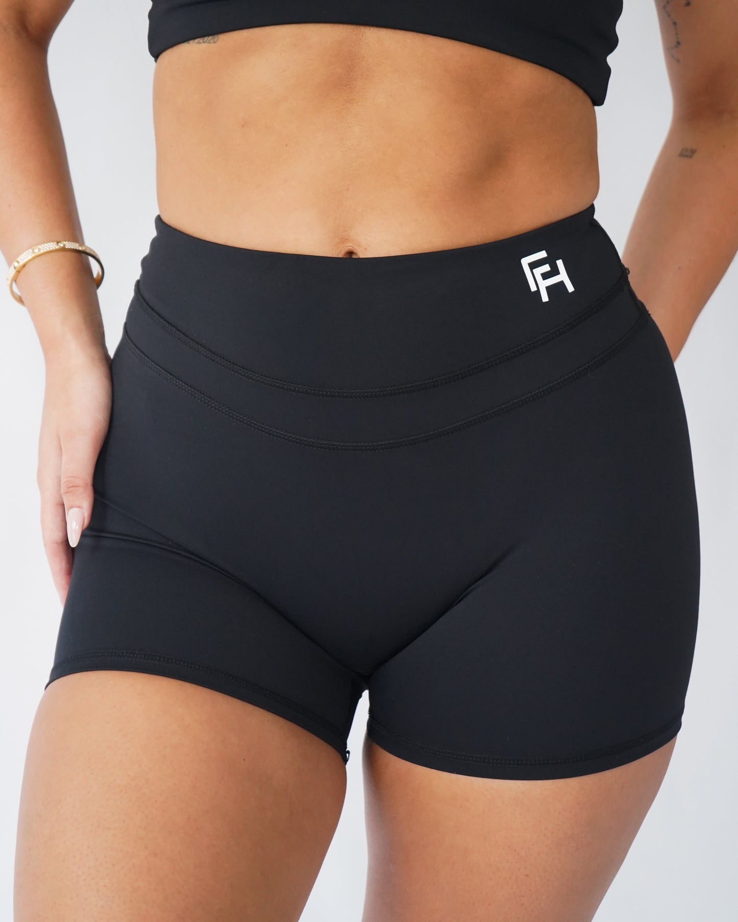 Effortless Shorts 4.5" - Black