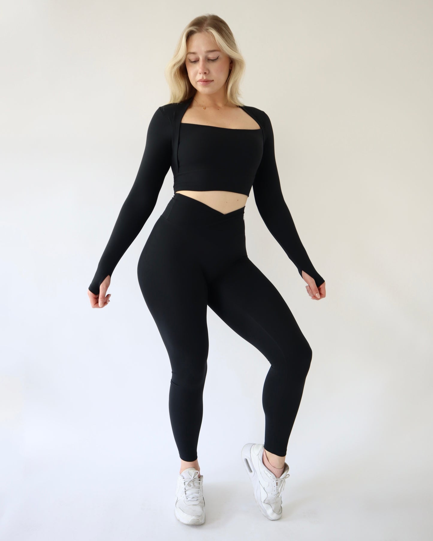 ONYX LONG SLEEVE - Raven