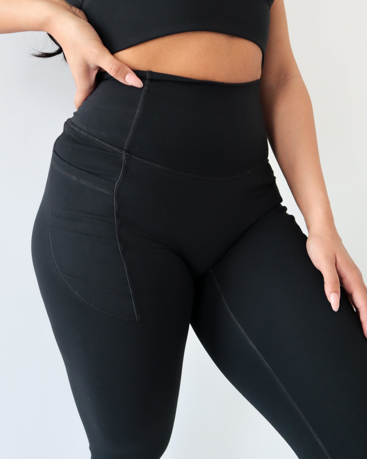 PERFORMANCE POCKET LEGGINGS - Black