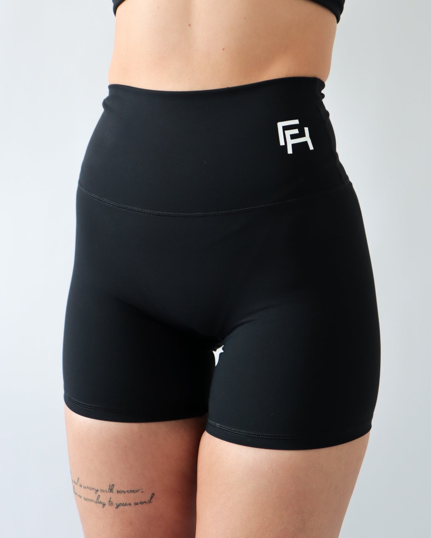 PERFORMANCE BIKER SHORTS 6” - Black