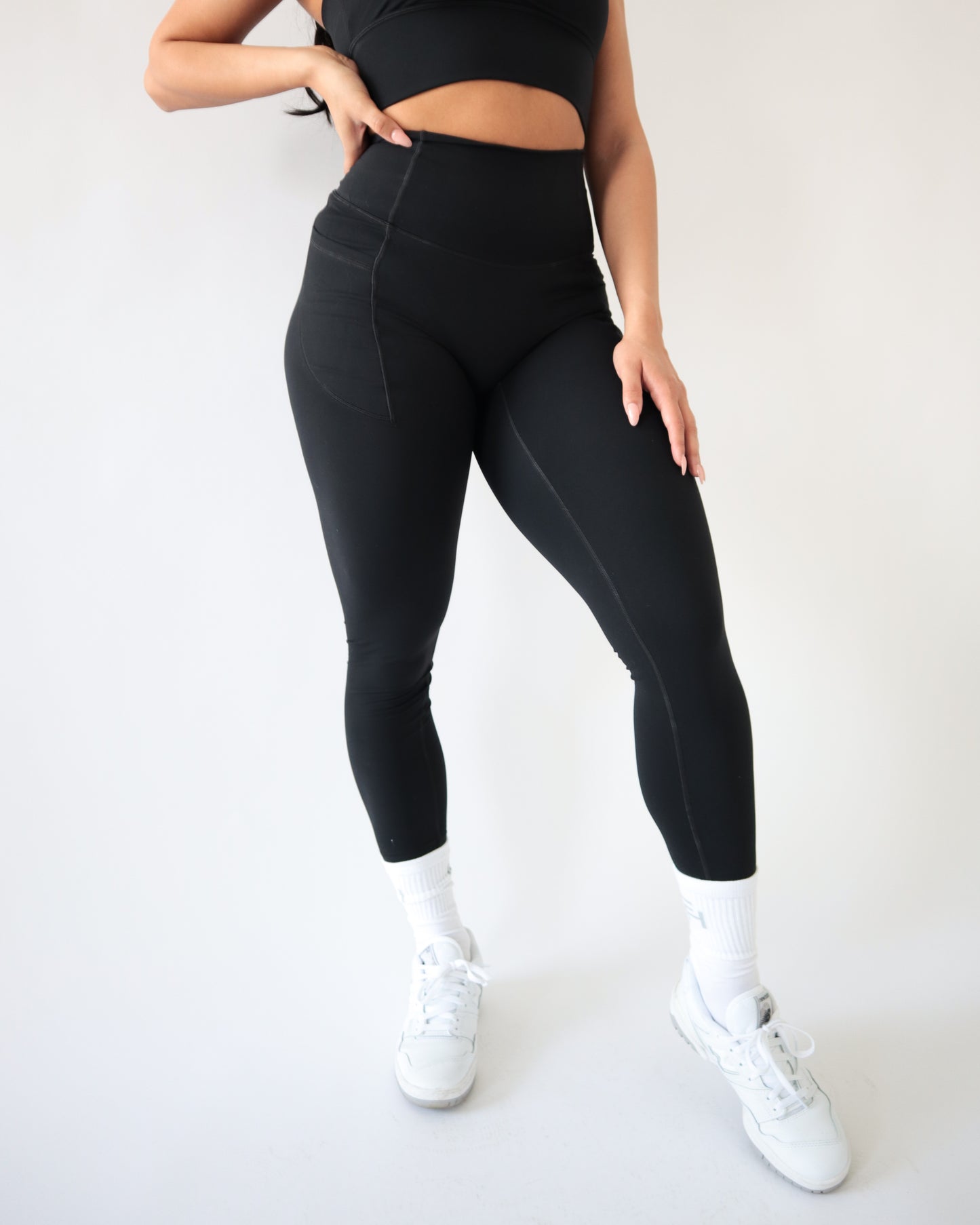 PERFORMANCE POCKET LEGGINGS - Black