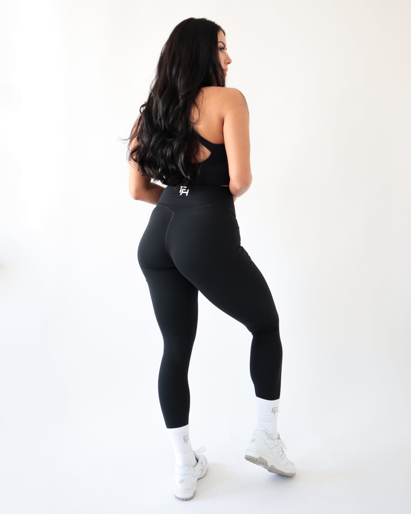 PERFORMANCE POCKET LEGGINGS - Black