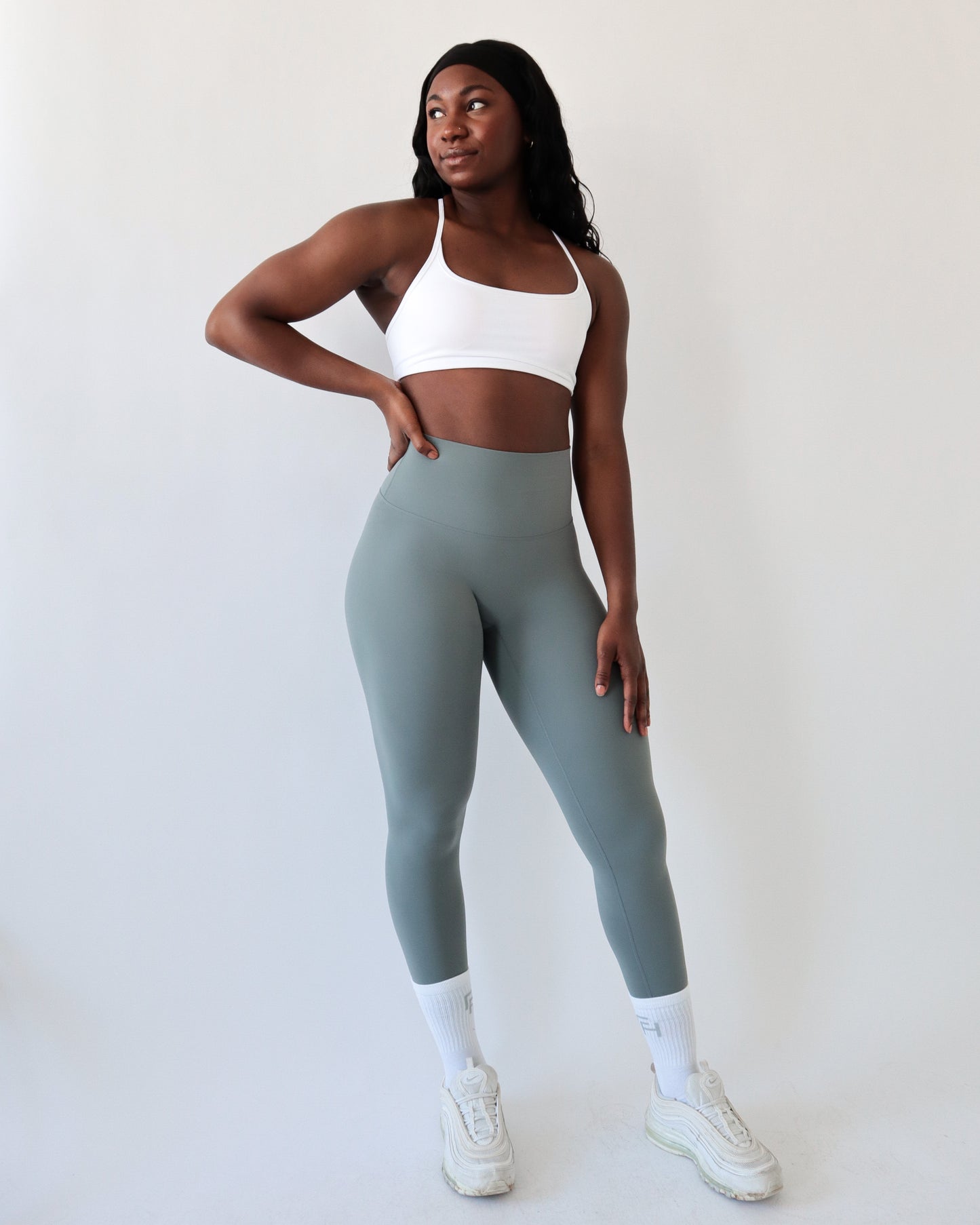 VITAL SPORTS BRA - White