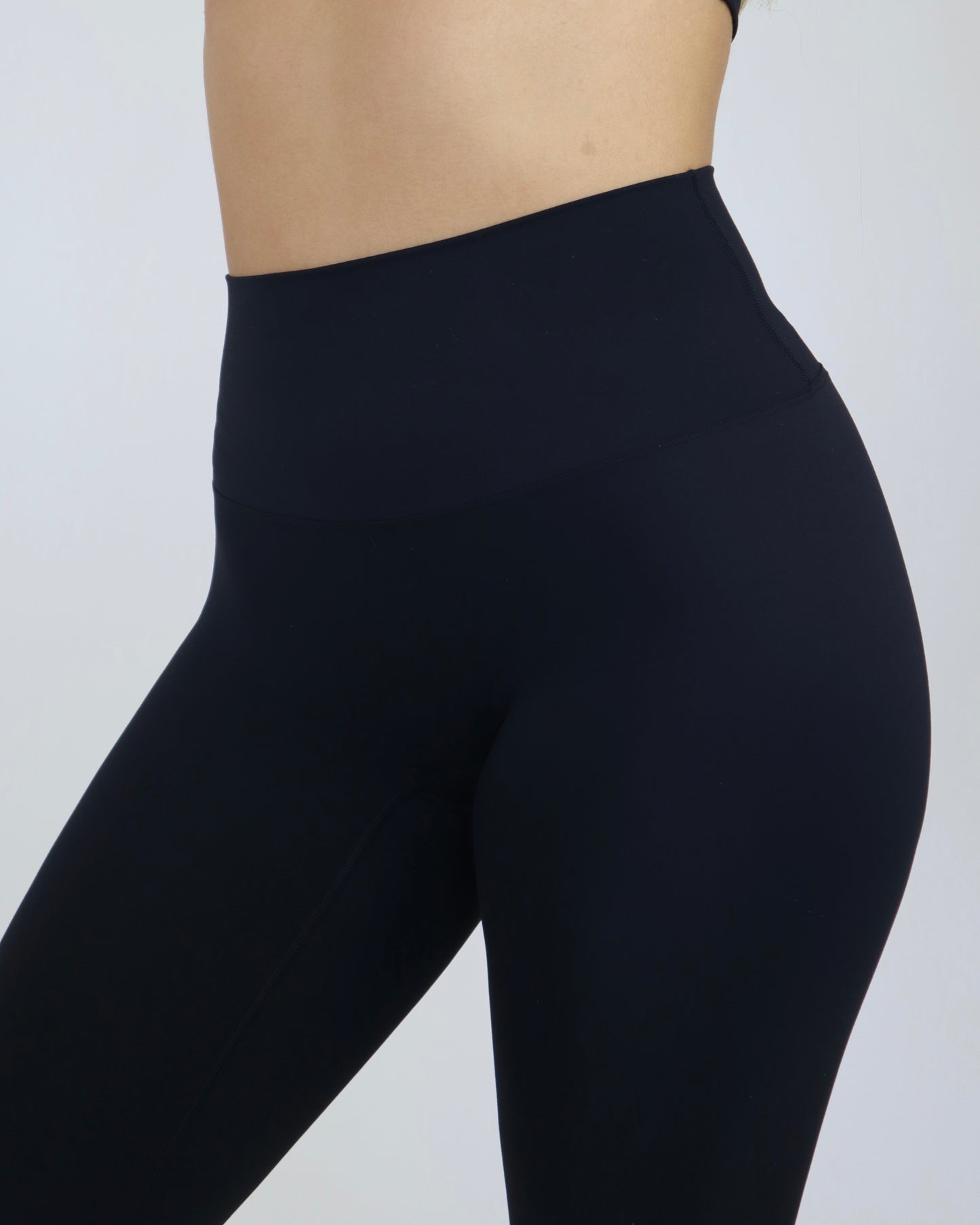 PERFORMANCE LEGGINGS - Black