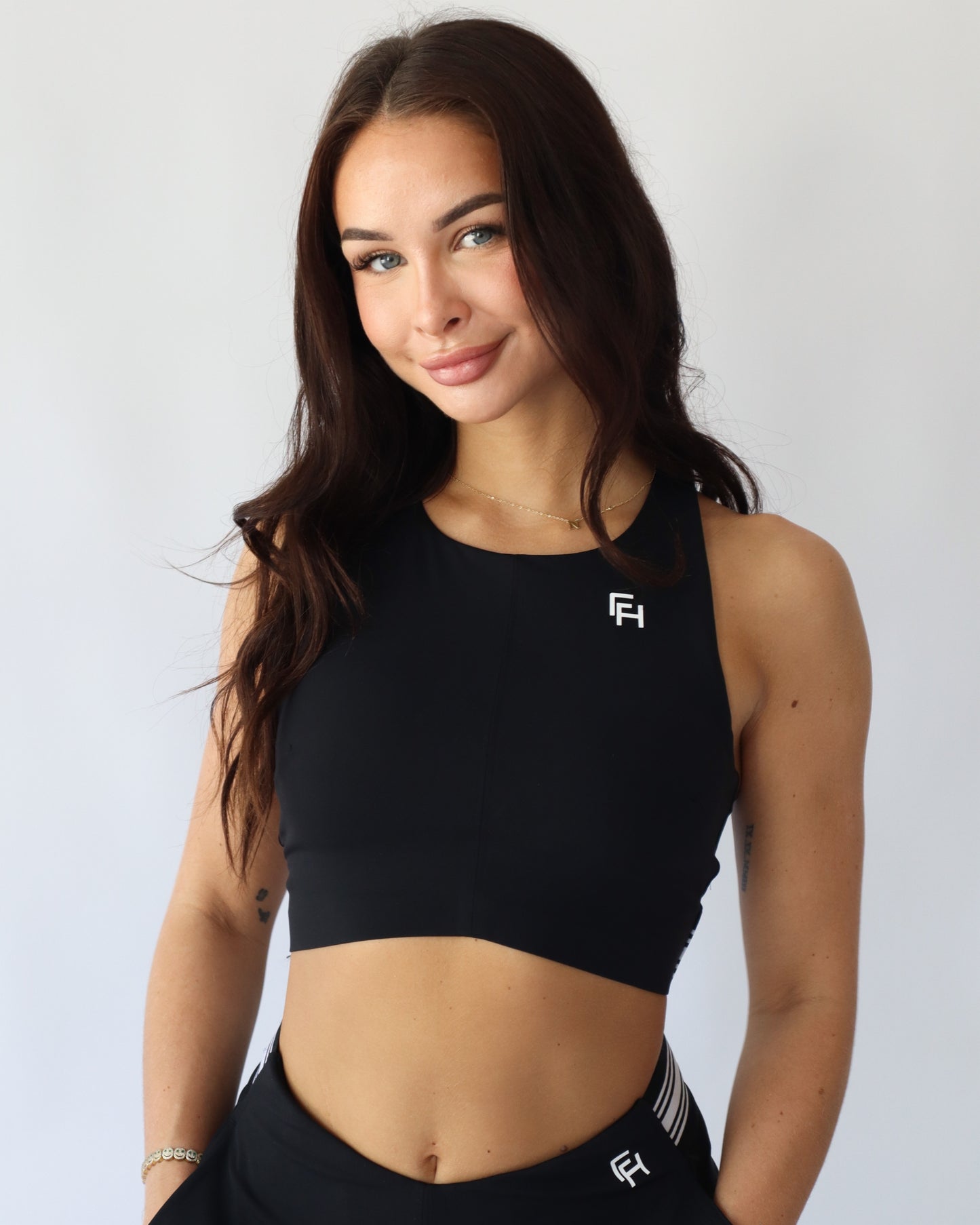 Contrast High Neck Sports Bra - Black