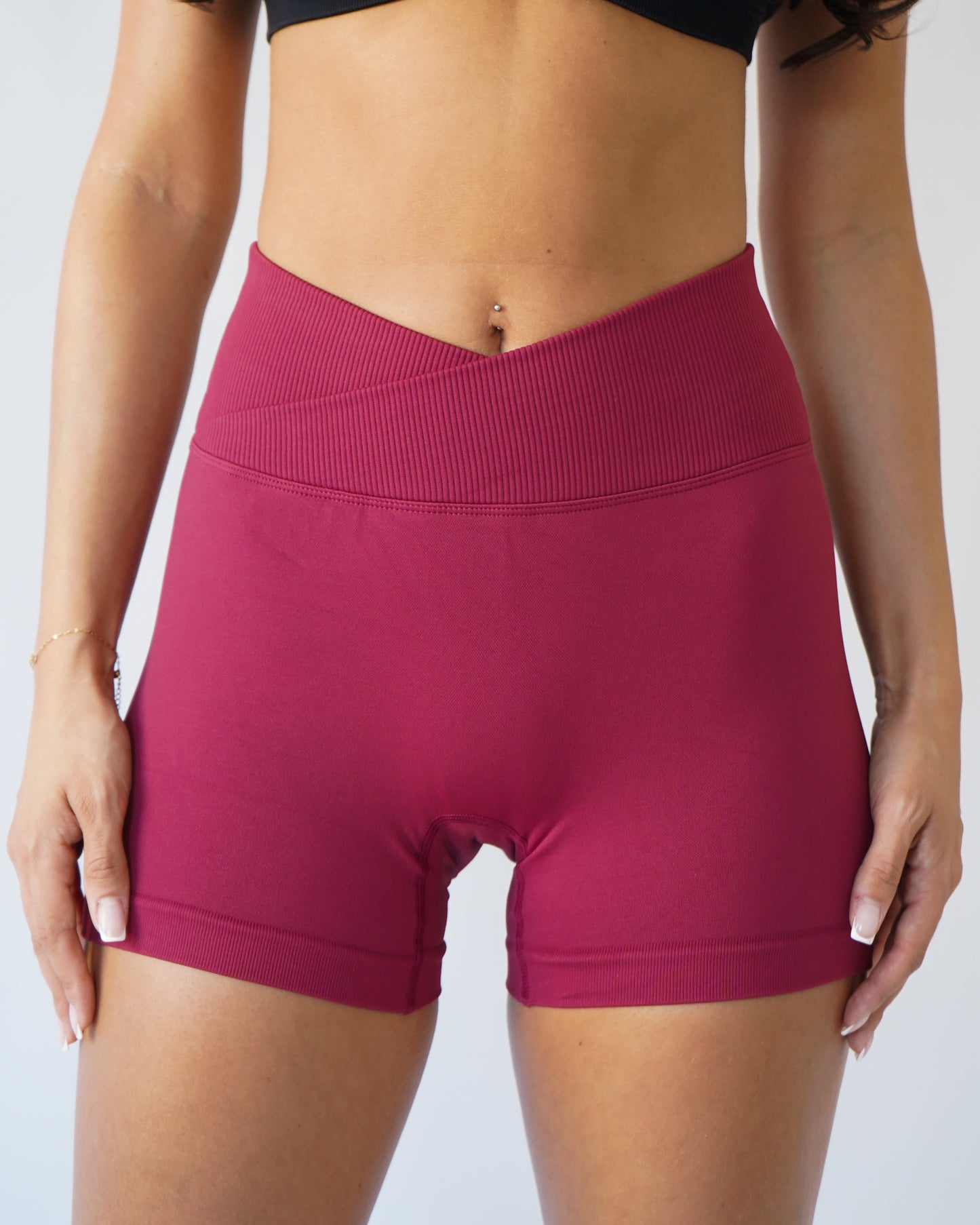Enhance Contour V-Waist Shorts 4" - Burgundy