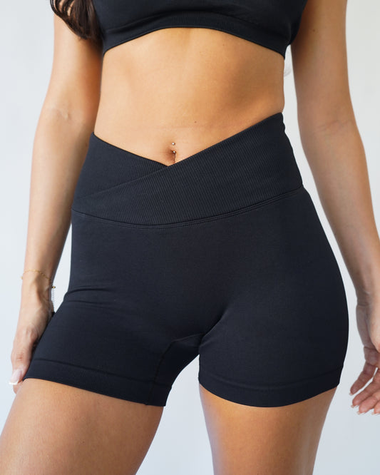 Enhance Contour V-Waist Shorts 4" - Black
