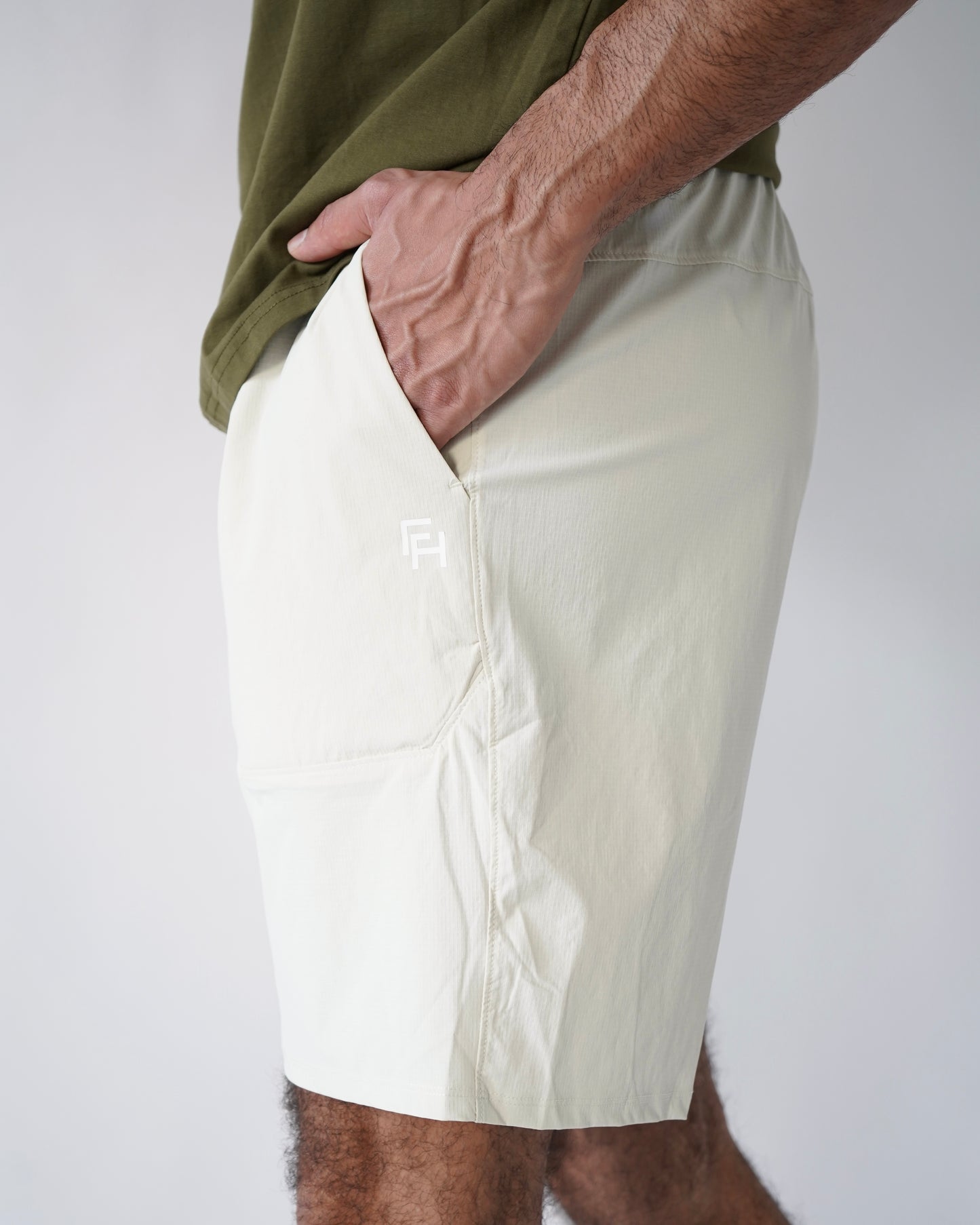 Everyday Shorts 7" - Cream