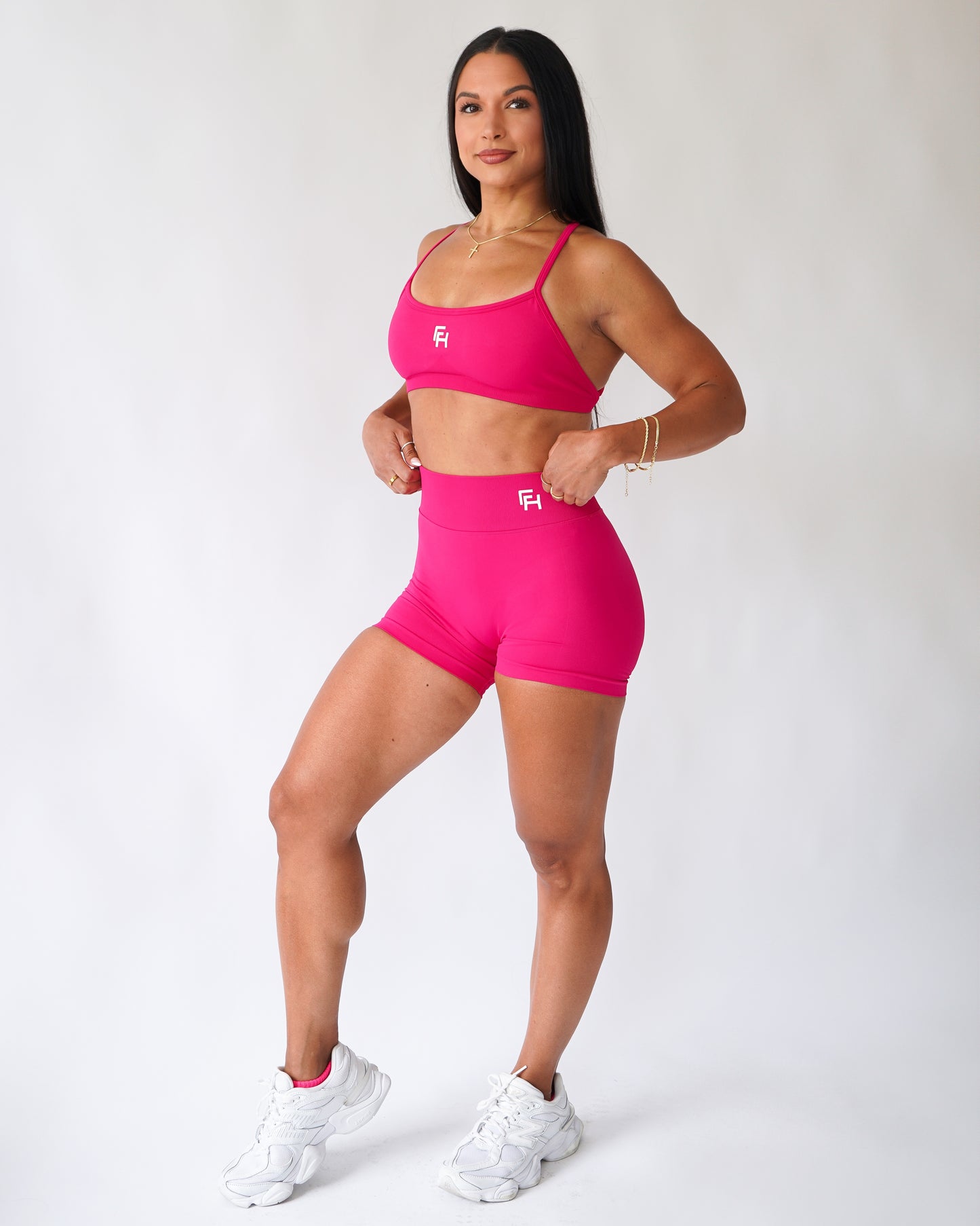 Ascend V-Back Shorts 4" - Raspberry