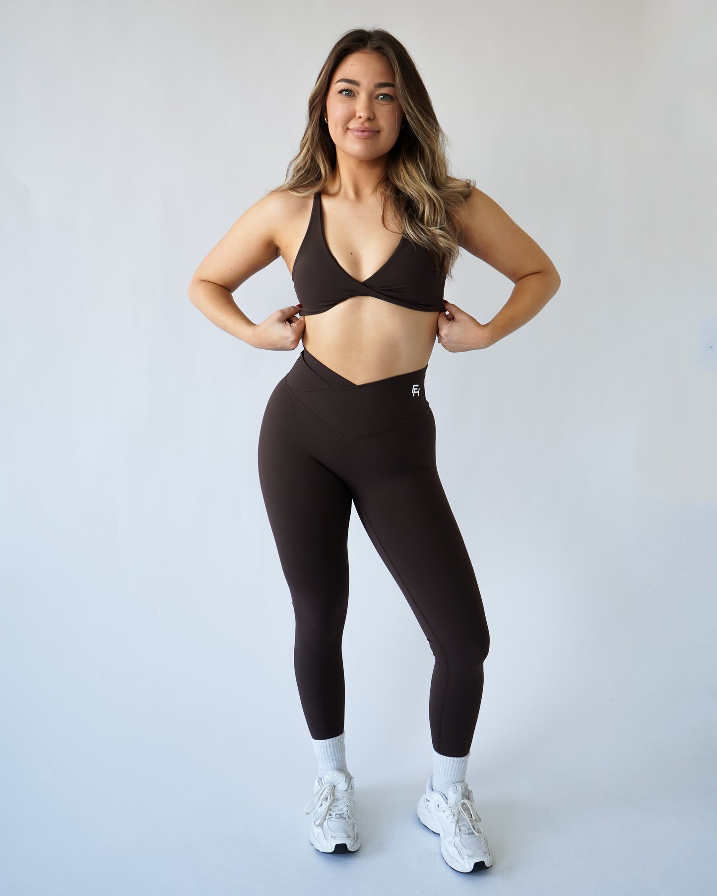 Onyx V Waist Leggings - Teddy