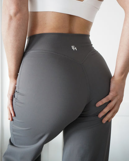 Hatha Straight Leg Pants - Graphite