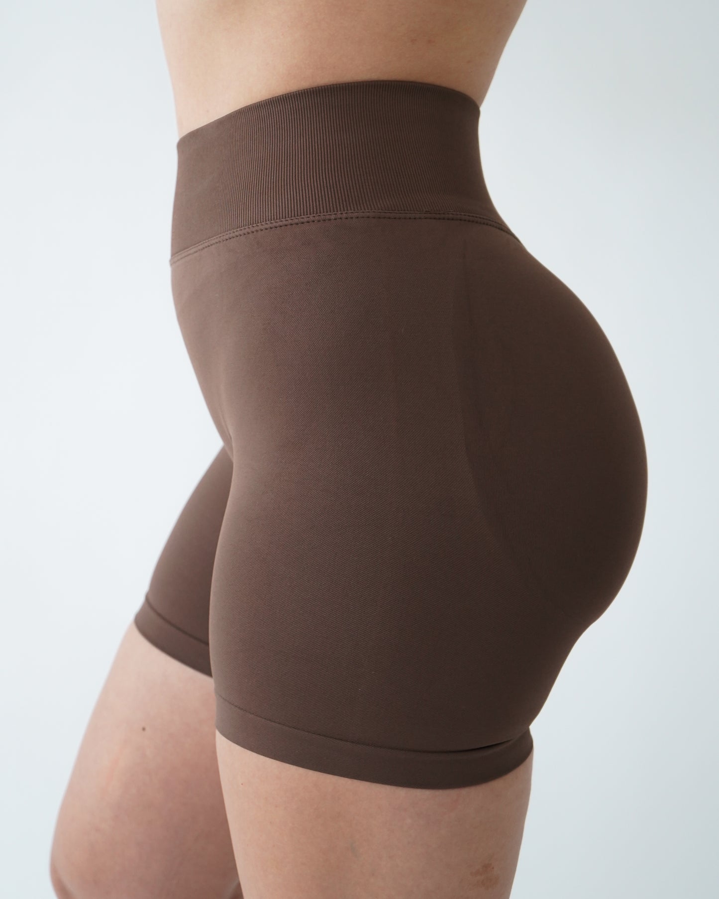 Enhance Contour Shorts 5" - Cocoa