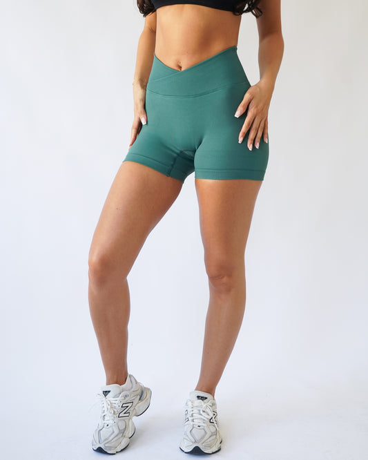 Enhance Contour V-Waist Shorts 4" - Pine