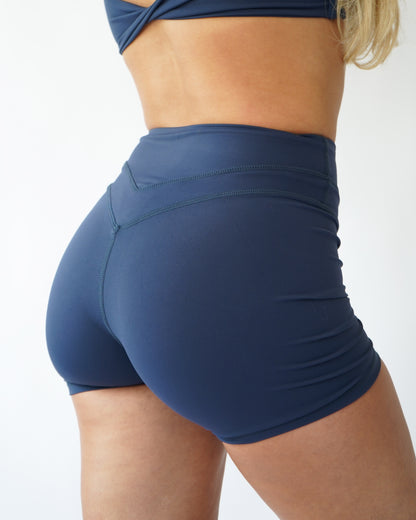 Effortless Shorts 4.5" - Navy