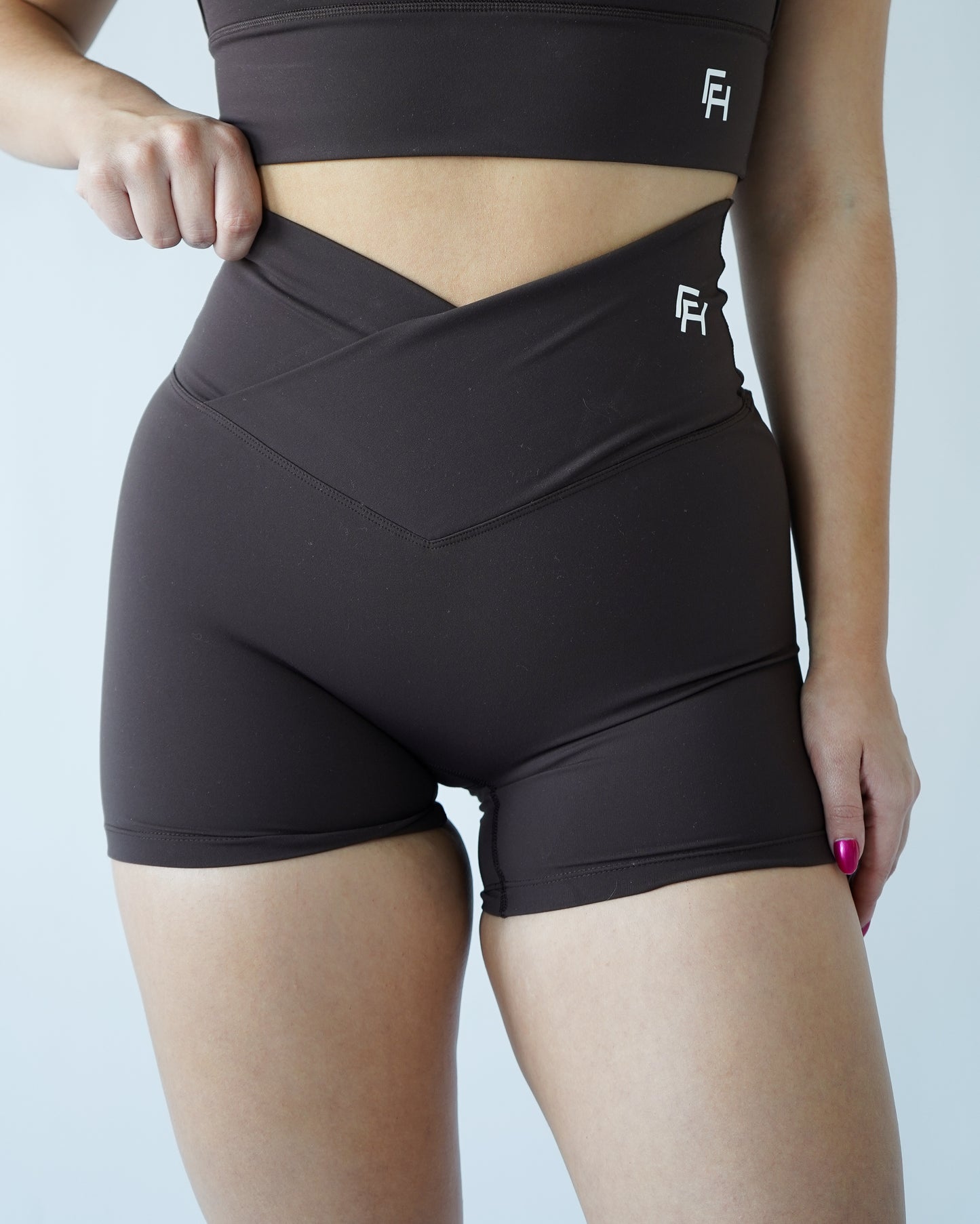 Onyx V Waist Biker Shorts 5” - Teddy