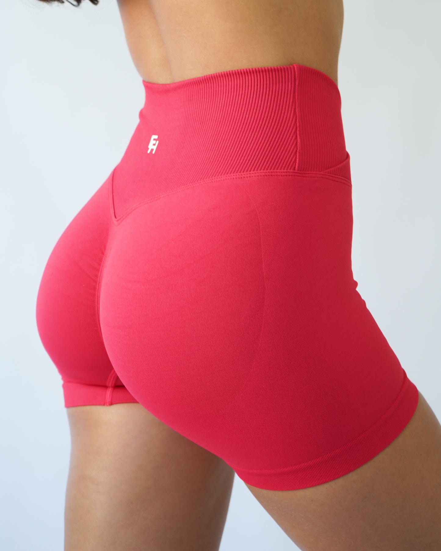Enhance Contour V-Waist Shorts 4" - Cherry