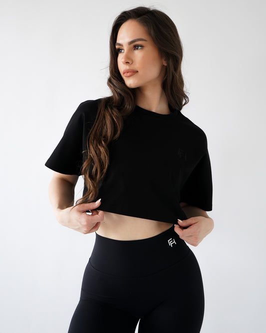 RELAXED CROP TEE- Black