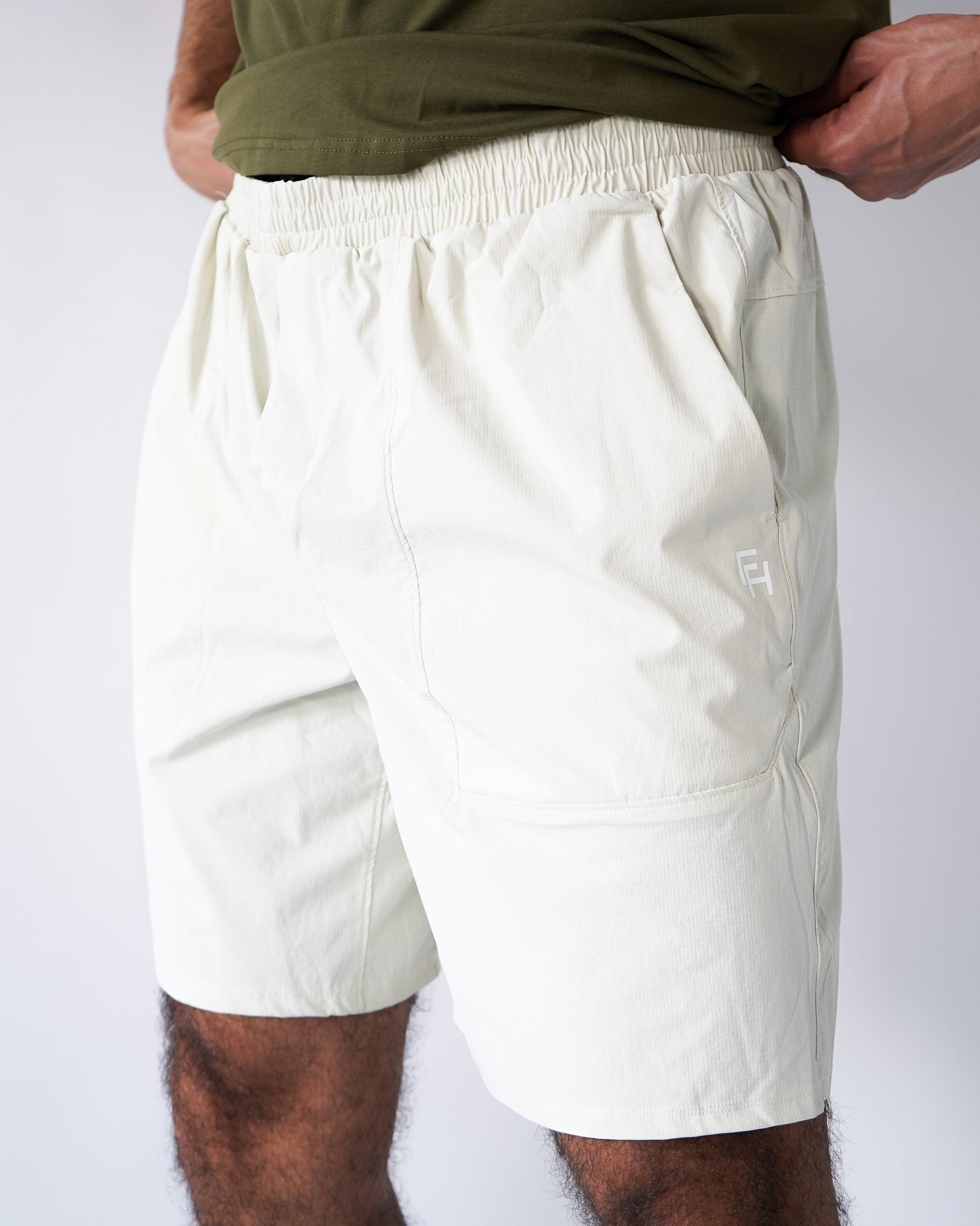 Everyday Shorts 7" - Cream