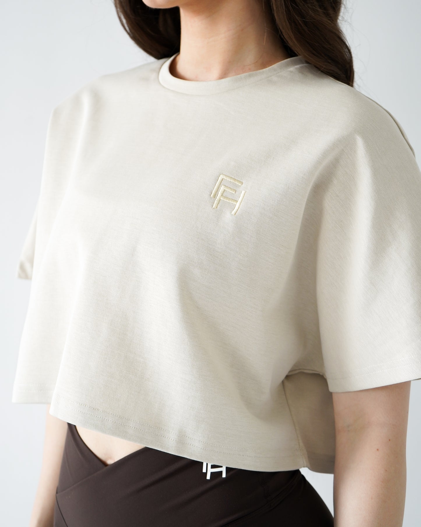 RELAXED CROP TEE- Oat