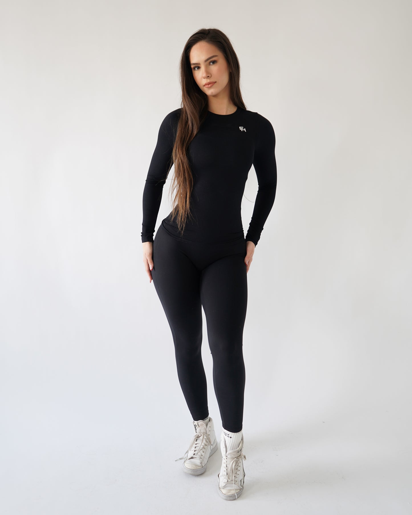 Ribbed Seamless Long Sleeve - Black